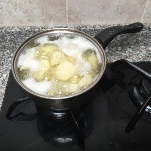 The potatoes are boiling nicely! 