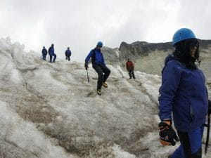 team-ice-climbing