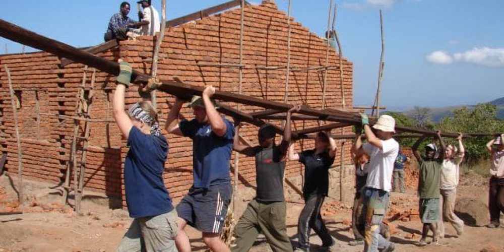 https://www.questoverseas.com/wp-content/uploads/2015/01/Malawi-building-an-Orphanage.jpg