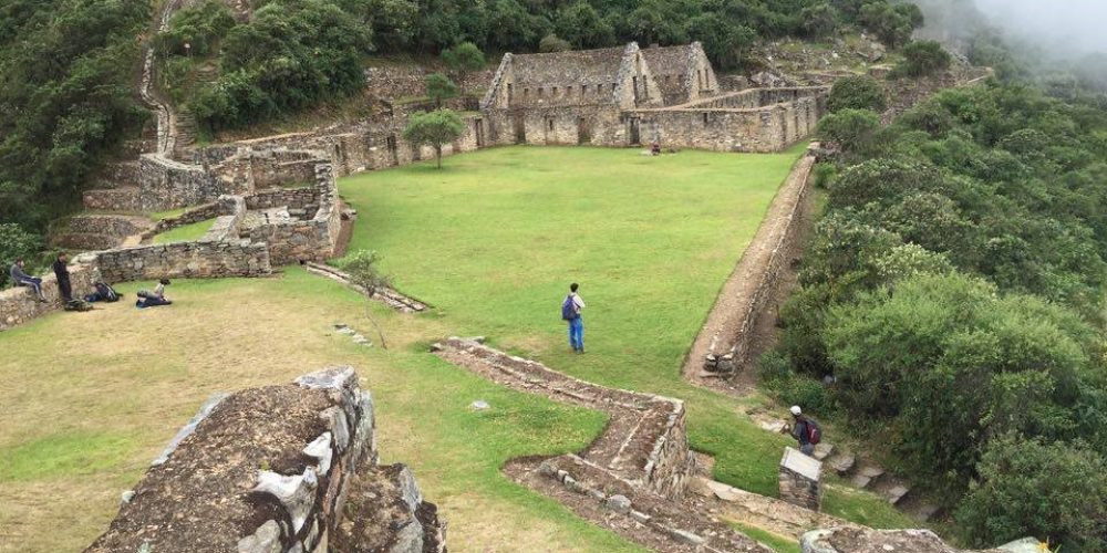 https://i2.wp.com/www.questoverseas.com/wp-content/uploads/2016/06/Main-plaza-Choquequirao.jpg?fit=960%2C720&ssl=1
